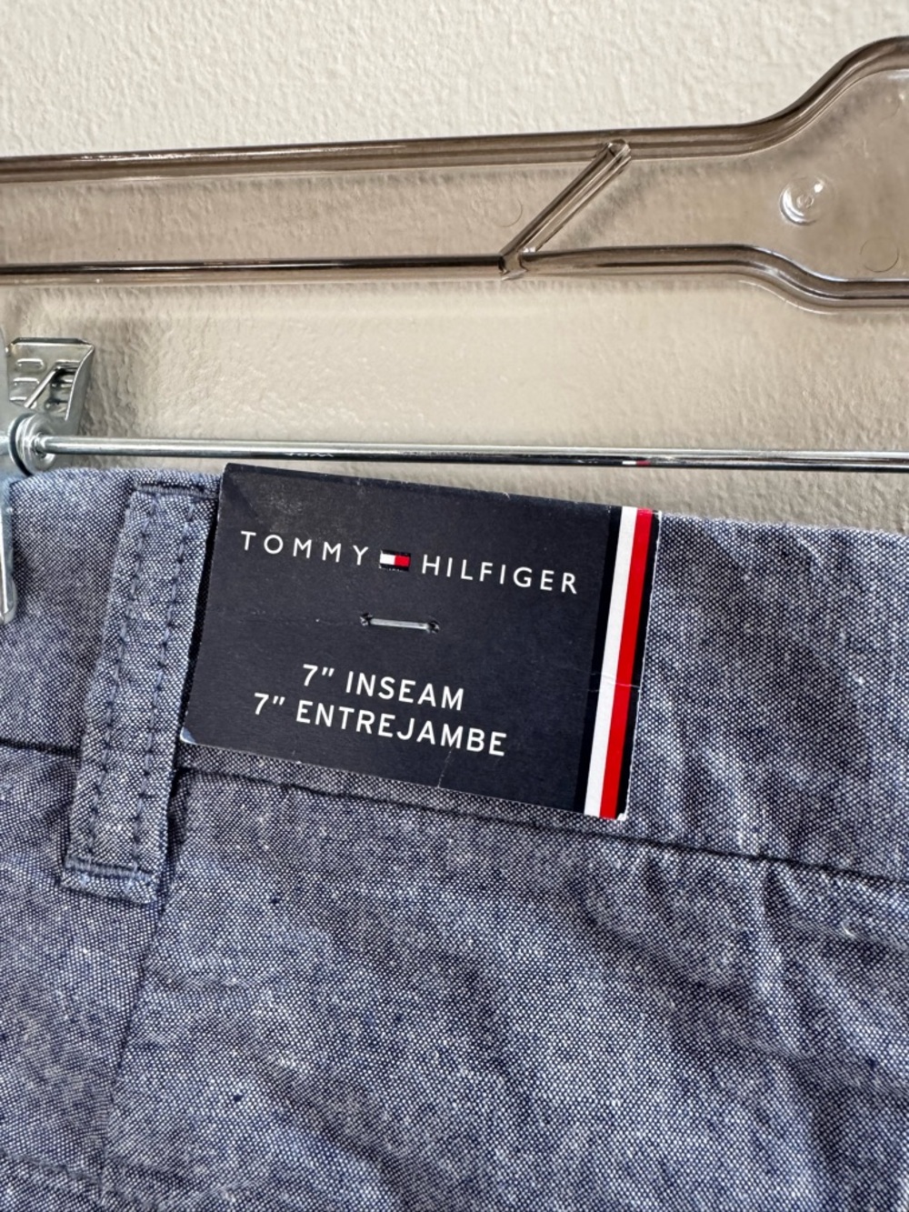 Tommy Hilfiger 40” Chambray Blue Shorts Men’s NWT 7” inseam - Picture 2 of 6